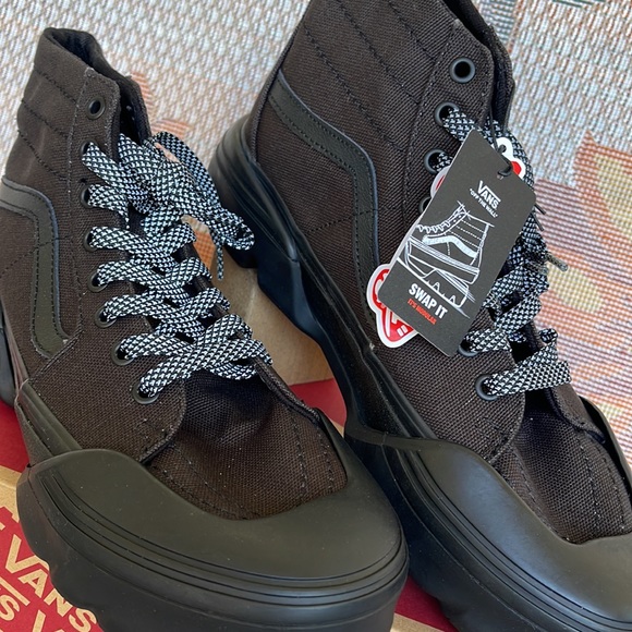 Vans WMNS Sk8-Hi Tapered
Heavy Canvas Blackout
VN0A7Q5T10J
Sneakers - Picture 8 of 16